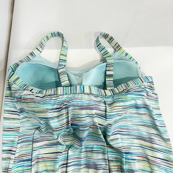 Lands' End  Blouson Tummy Hiding Tankini Top Swimsuit Adjustable Straps Sz 16 DD - Picture 12 of 14